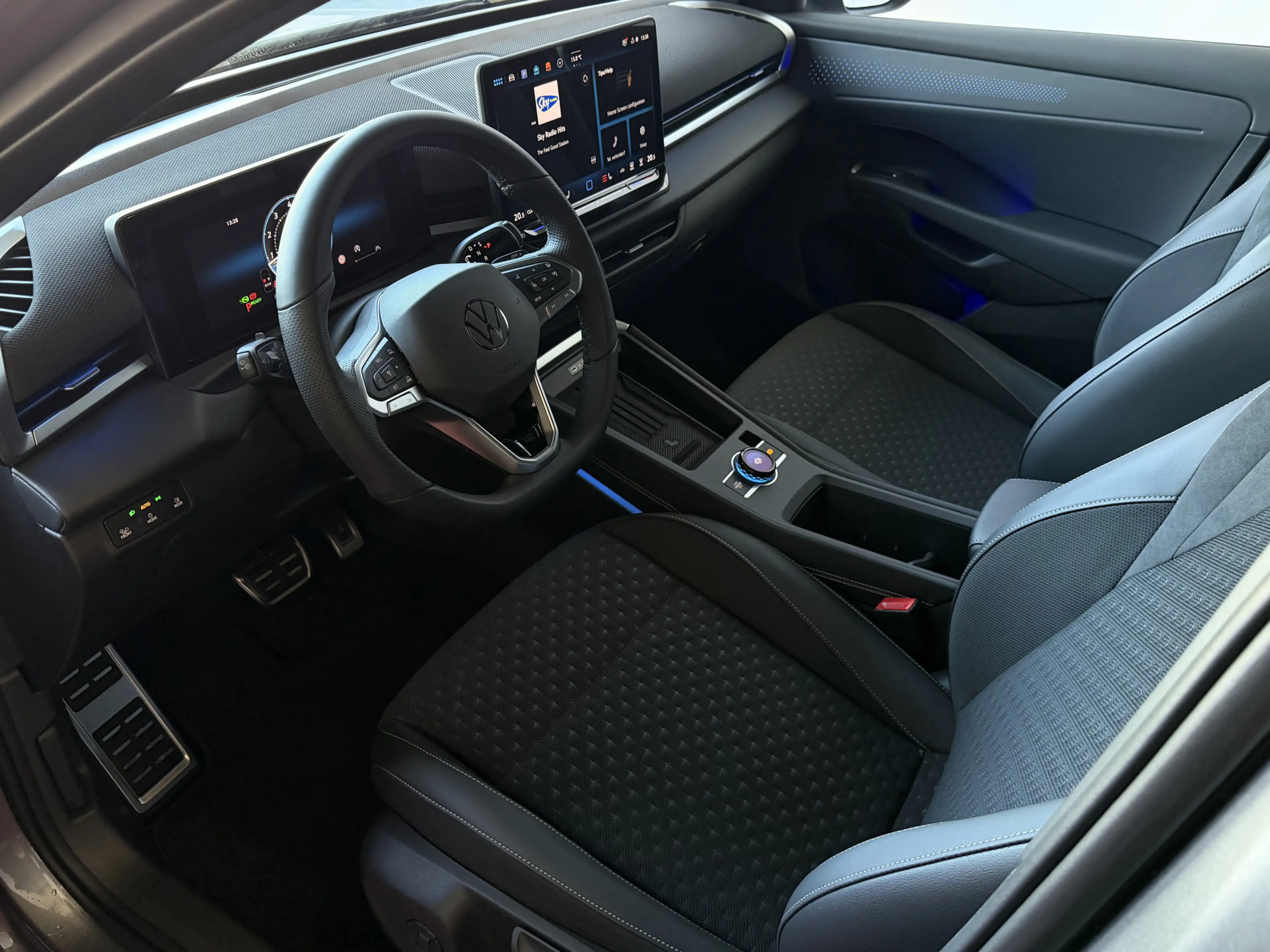 Volkswagen T-Roc 1.5 eTsi 150PK R-LINE EDITION VW.TREKHAAK IQ LED/G — photo 8