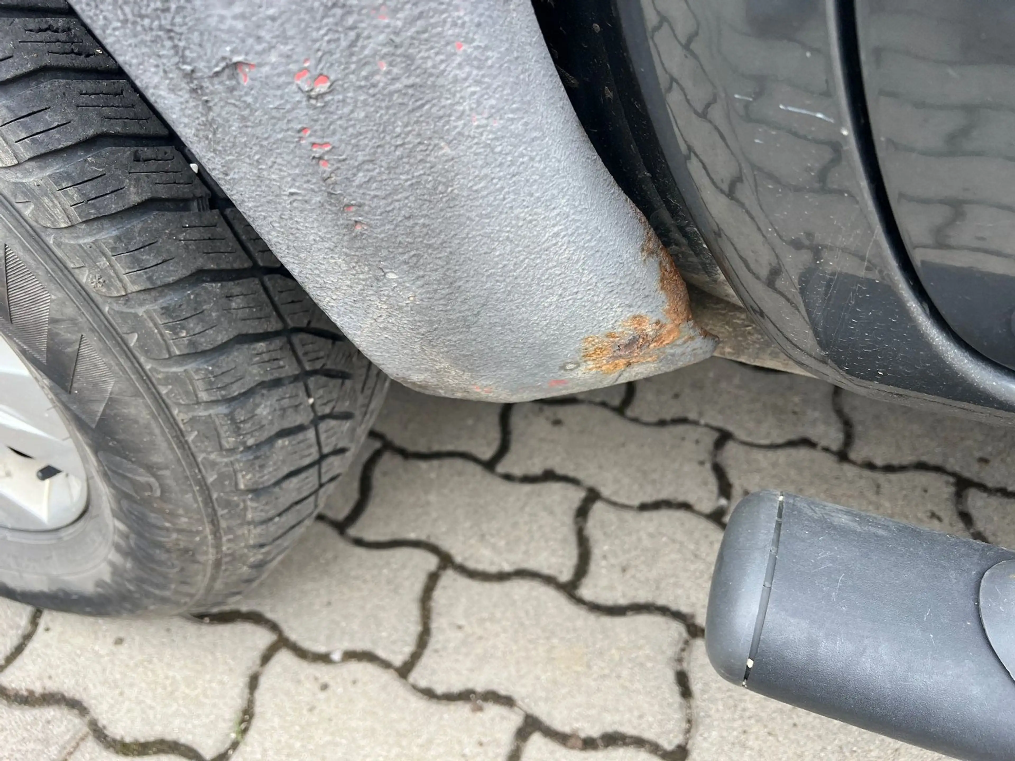 Nissan Navara 2.5 dCi King Cab 4x4 für Bastler Export — photo 11