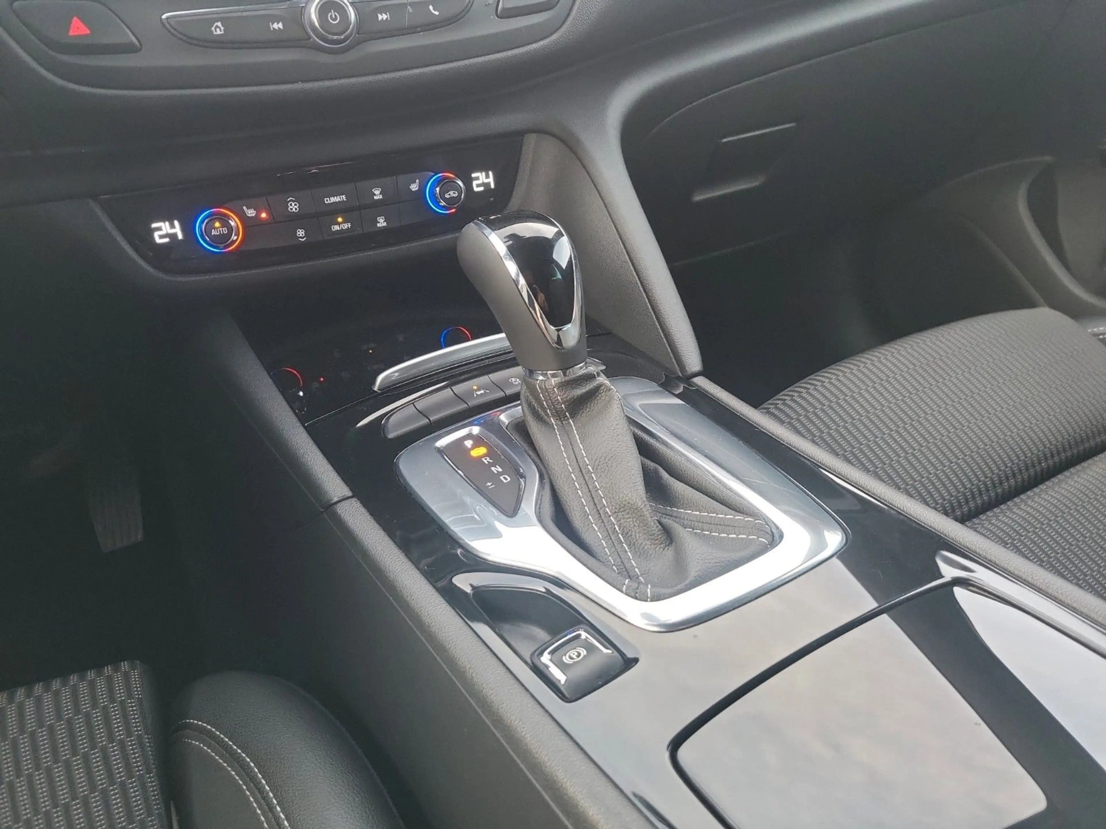 Opel Insignia B ST Elegance aus 1.Hand/Scheckheft/DAB — photo 18