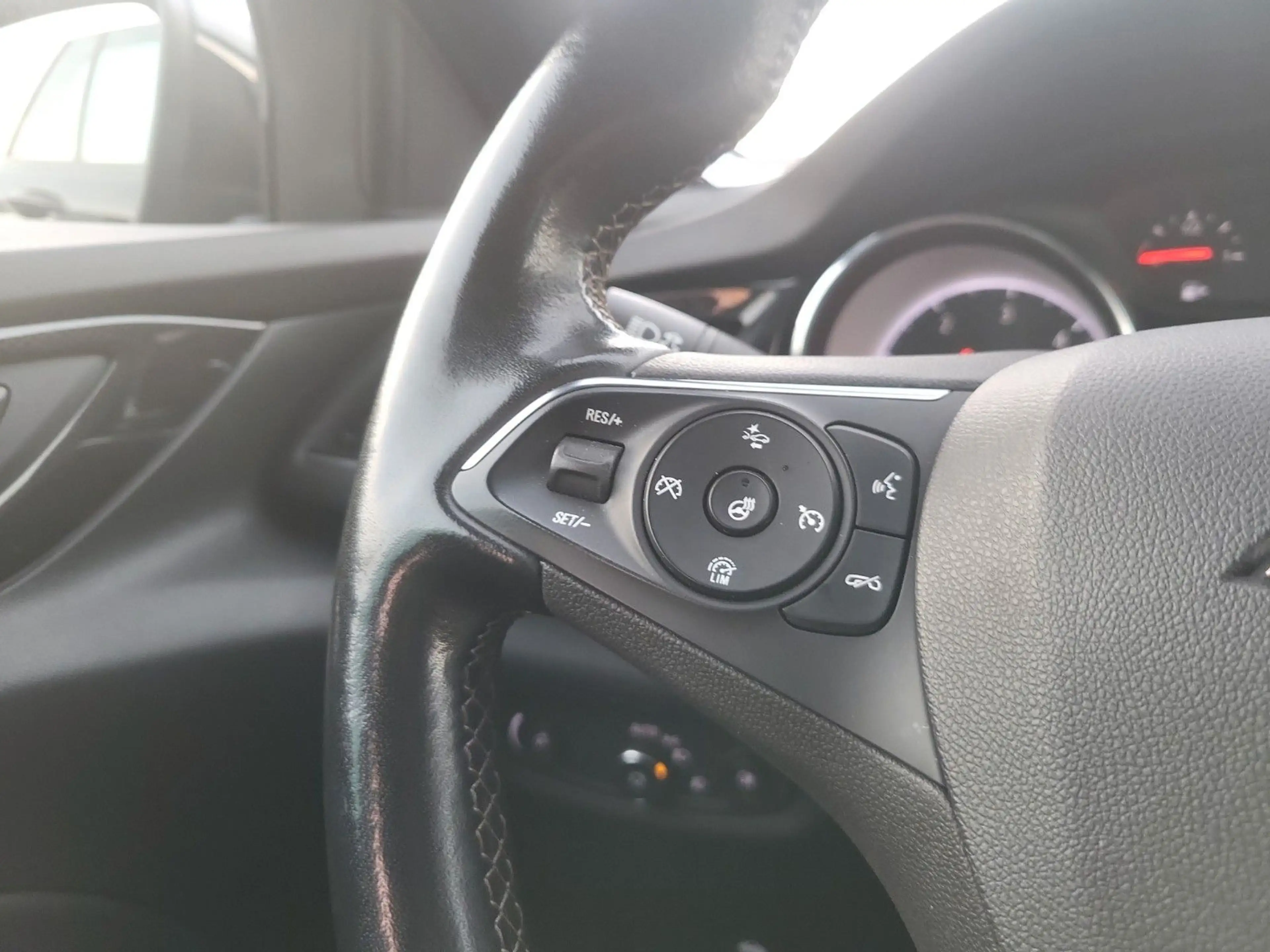 Opel Insignia B ST Elegance aus 1.Hand/Scheckheft/DAB — photo 13