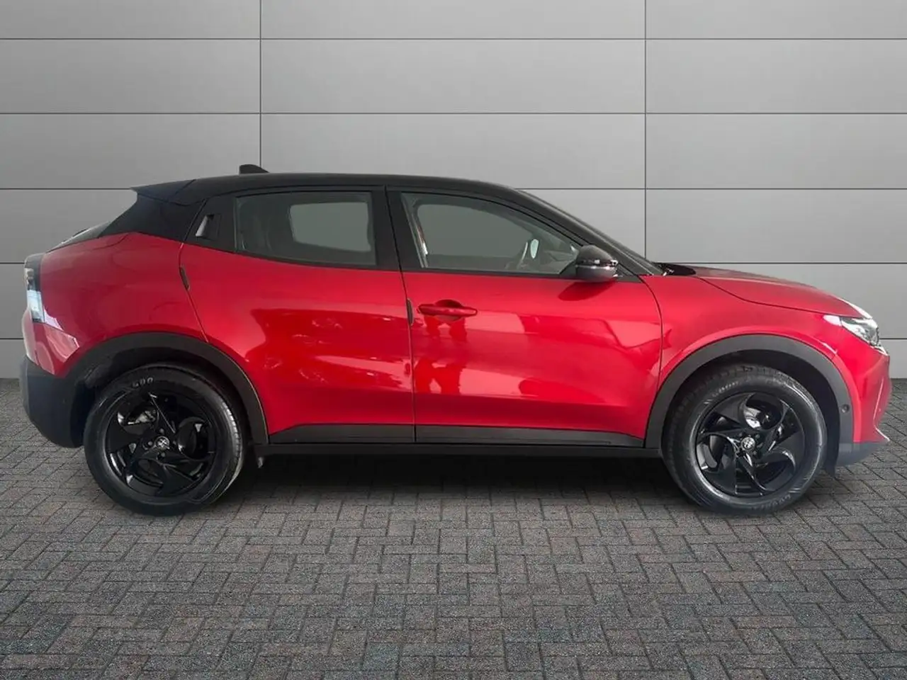 Alfa Romeo Junior 2025