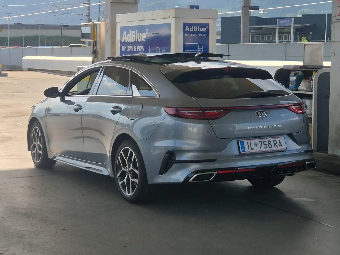 Kia ProCeed / pro_cee'd 1,5 TGDI 48V GPF GT-Line DCT 02/29 Grau - 2