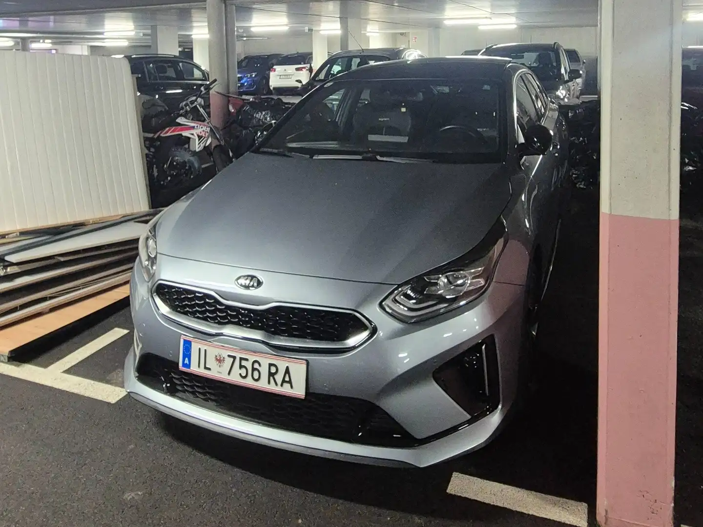 Kia ProCeed / pro_cee'd pro ceed 1,5 TGDI 48V GPF GT-Line DCT GT-Line Grau - 1