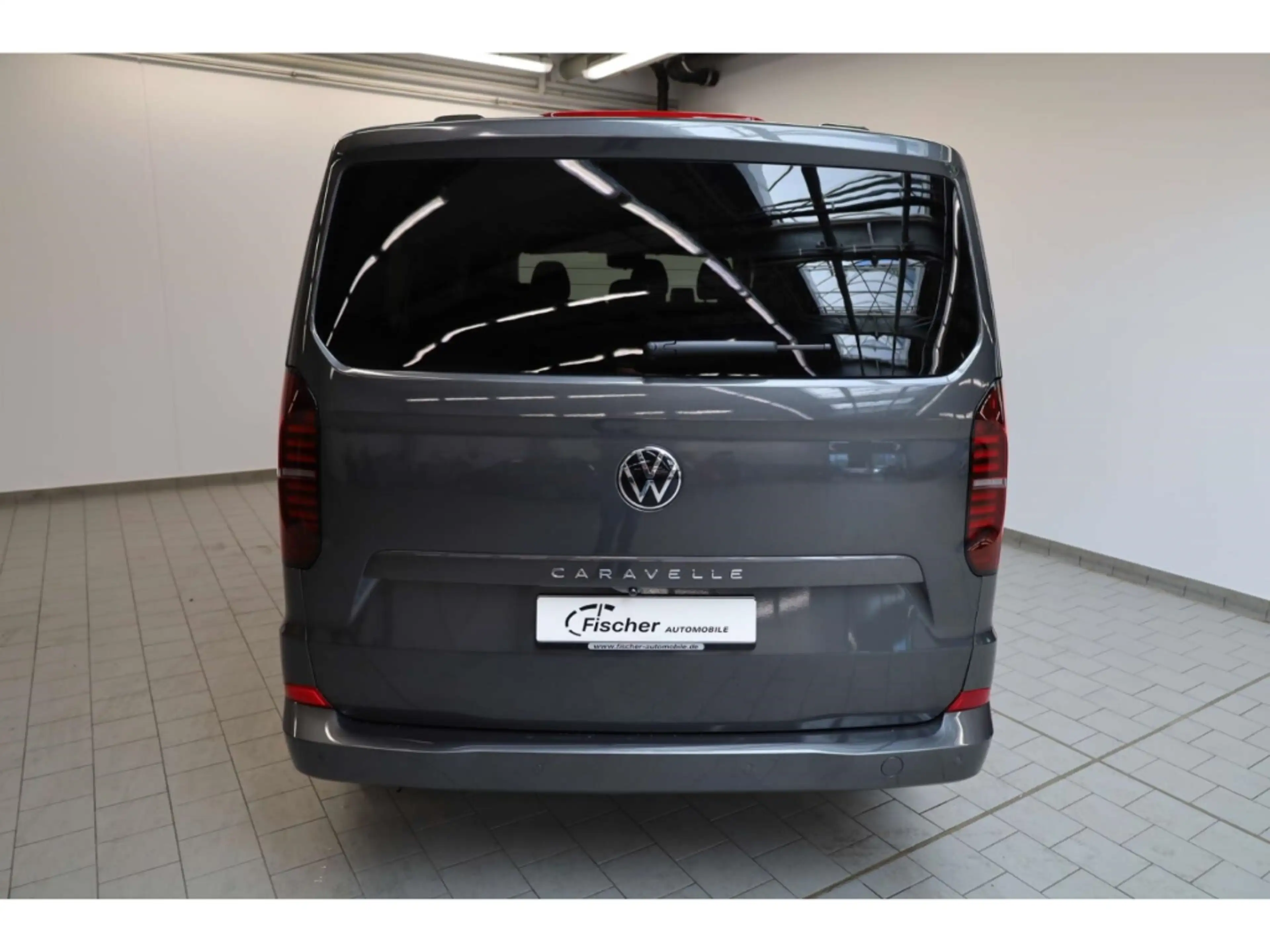 Volkswagen T7 Caravelle 2.0TDI Life — photo 6