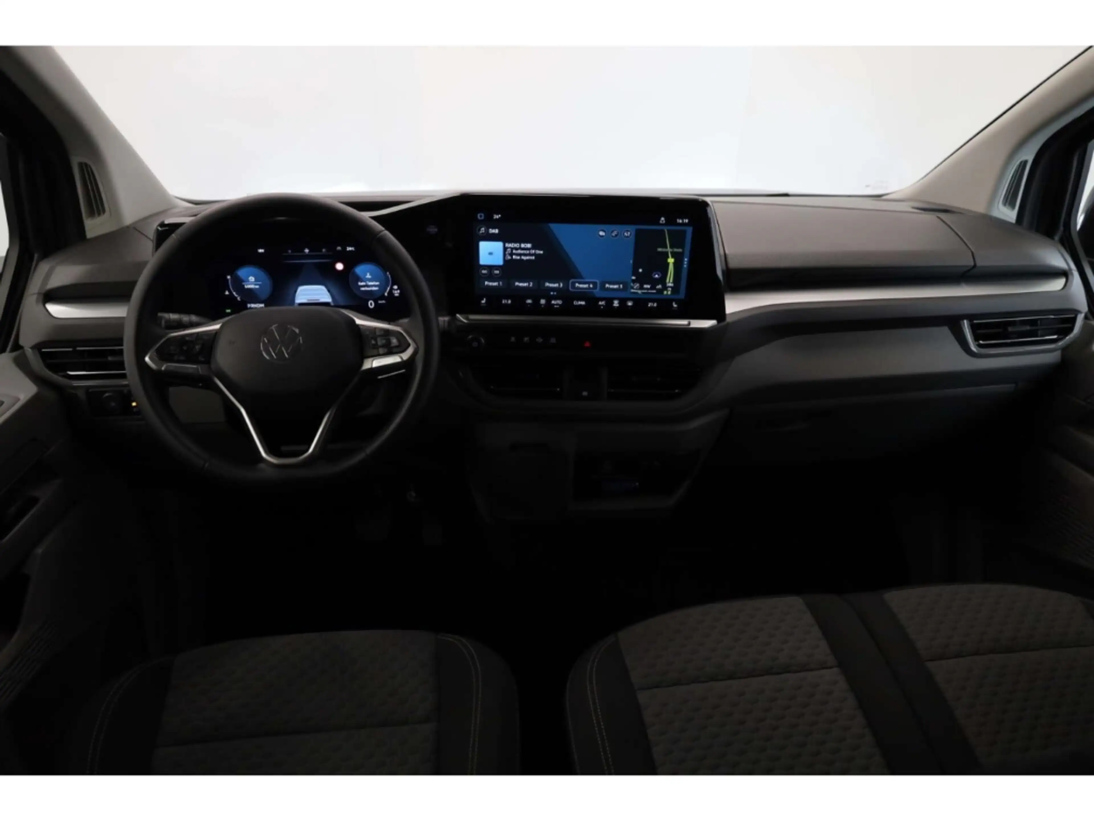 Volkswagen T7 Caravelle 2.0TDI Life — photo 8