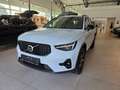 Volvo XC40 B3 Mild-Hybrid Benzin Plus 2WD Bleu - thumbnail 2