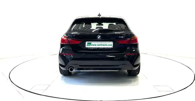 BMW 1 Series view 4