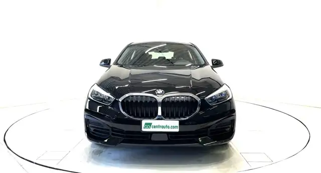 BMW 1 Series view 2