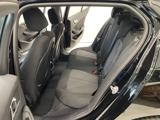 BMW 1 Series view 7