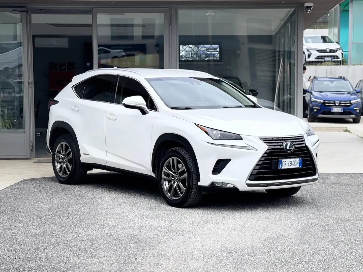 Lexus NX 300 300 2.5 Hybrid 155CV 4WD E6 - 2018 Weiß - 1