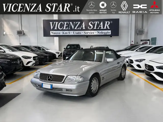 Mercedes-Benz SL view 2