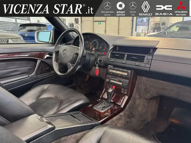 Mercedes-Benz SL view 7