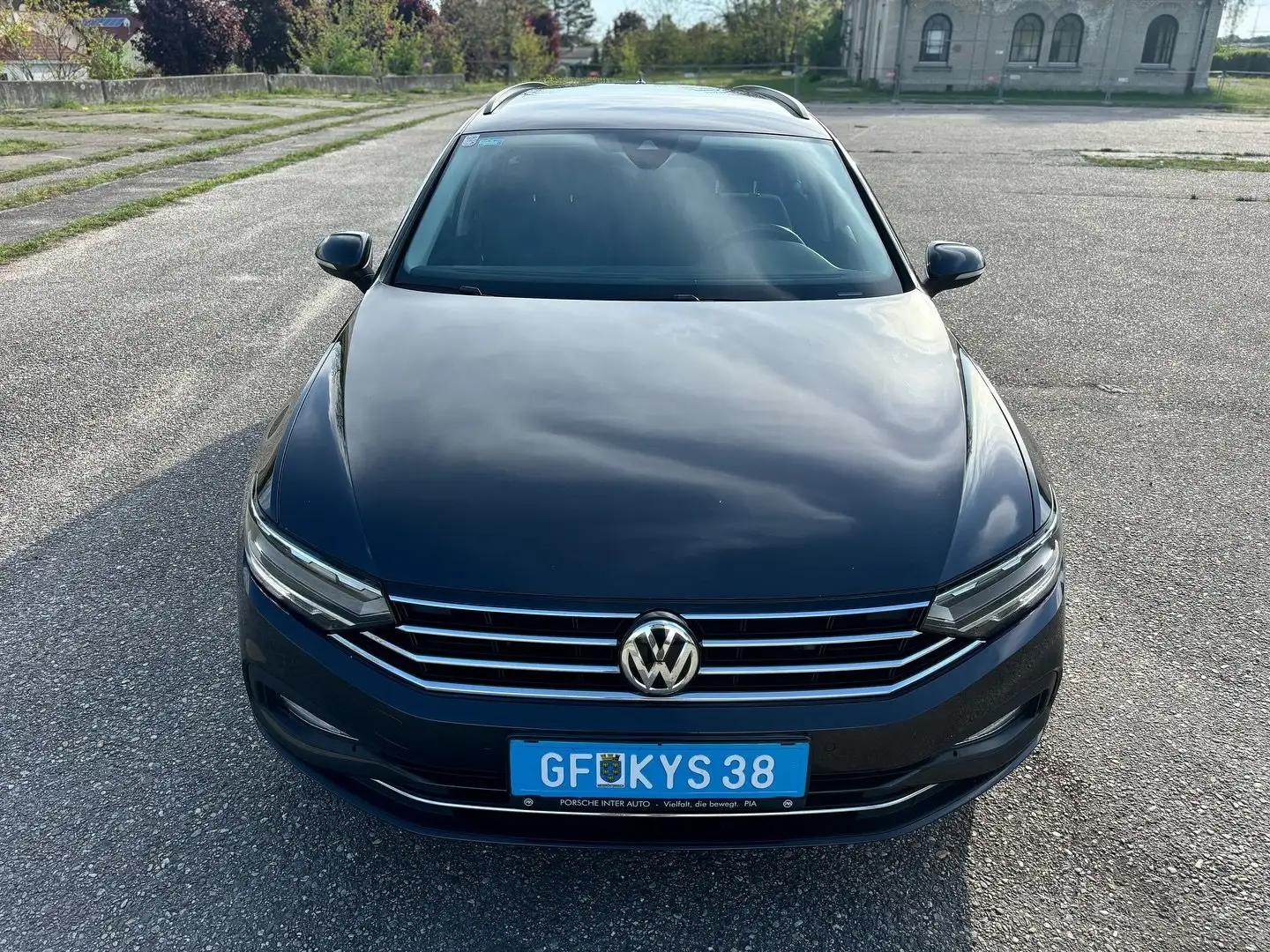 Volkswagen Passat Variant 2.0 TDI DSG Business Bluemotion Grau - 2