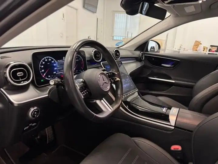 Mercedes-Benz Clase C 2023, foto 13