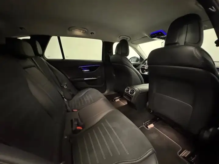 Mercedes-Benz Clase C 2023, foto 41