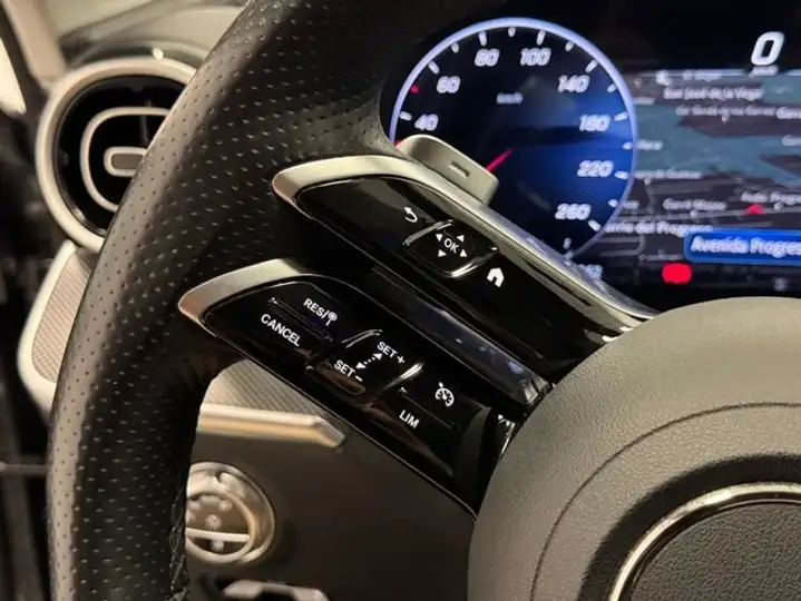 Mercedes-Benz Clase C 2023, foto 23