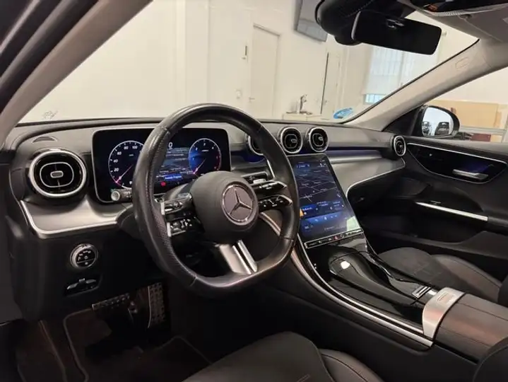 Mercedes-Benz Clase C 2023, foto 7