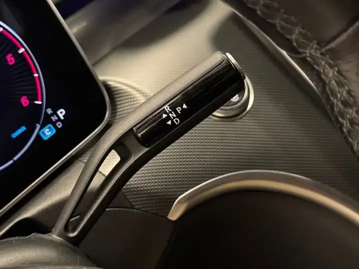 Mercedes-Benz Clase C 2023, foto 22