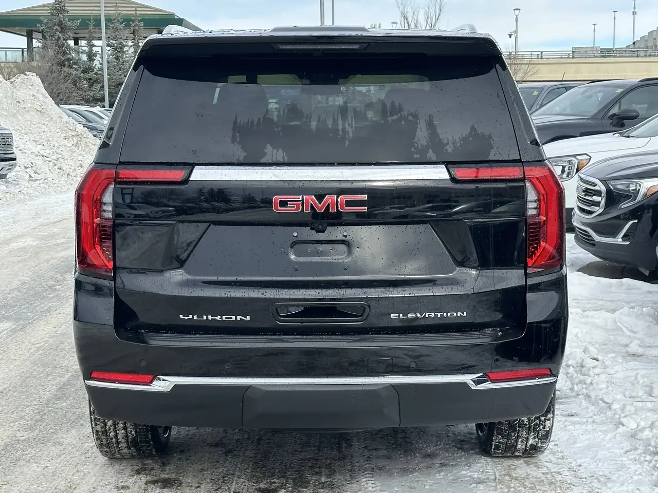 GMC Yukon снимка GMC Yukon