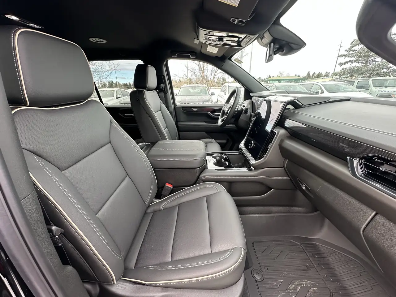 GMC Yukon снимка GMC Yukon