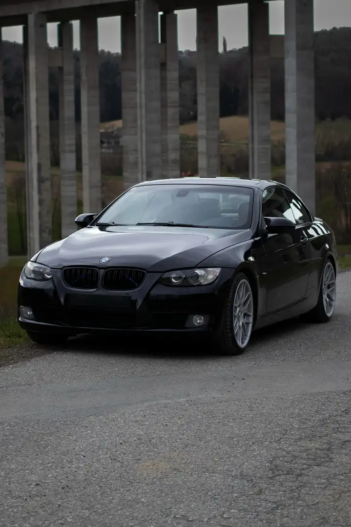 BMW 325 i e93 Cabrio 330i Schwarz - 1