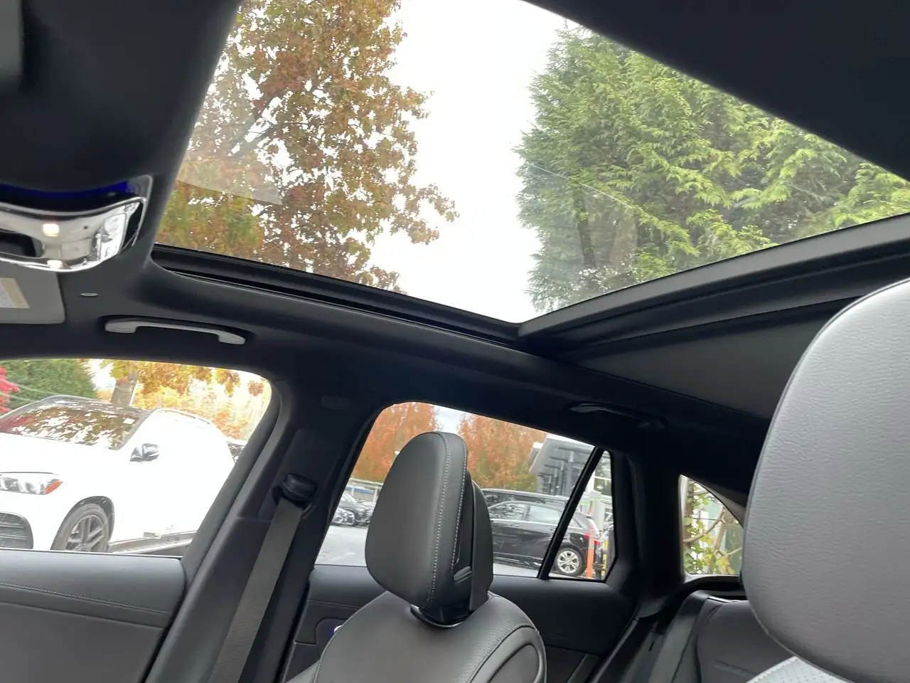 Mercedes-Benz GLC снимка Mercedes-Benz GLC