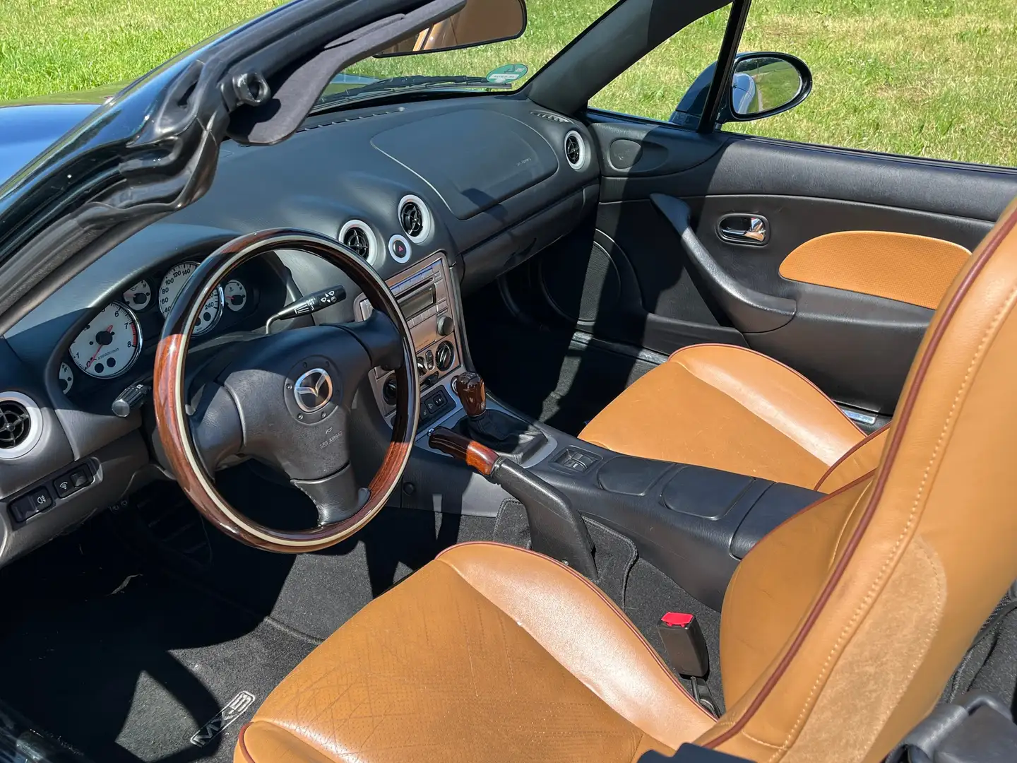 Mazda MX-5 MX 5 1.9i 146PS # Impuls # Racinggreen # Leder Grün - 2