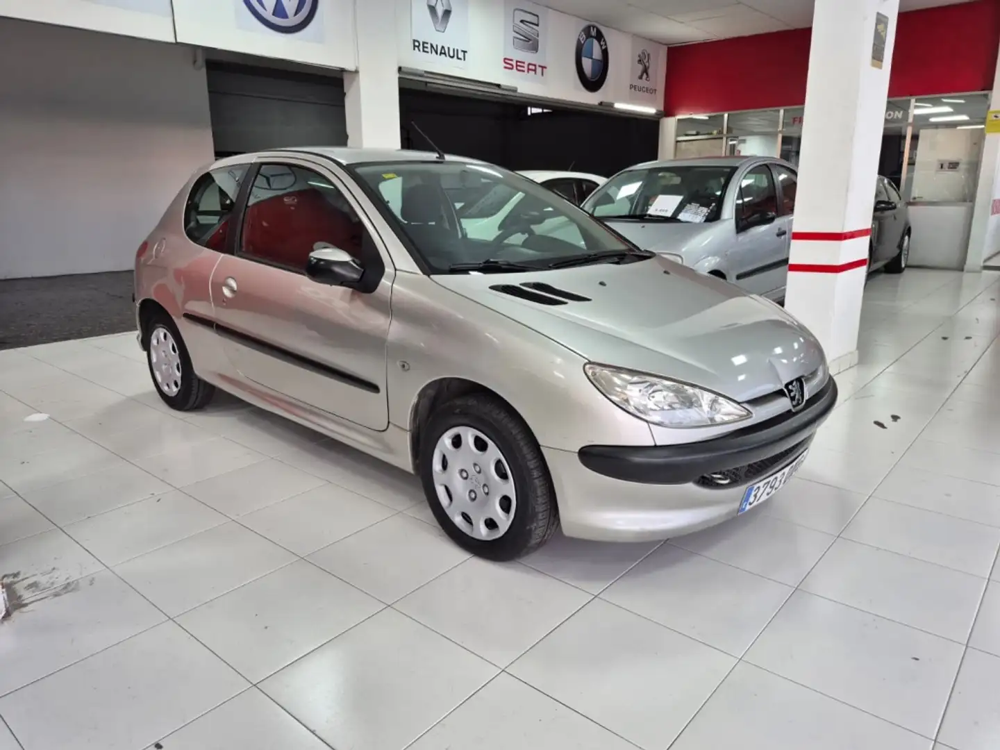 Peugeot 206 1.4HDI X-Line Clim 70 Plateado - 2
