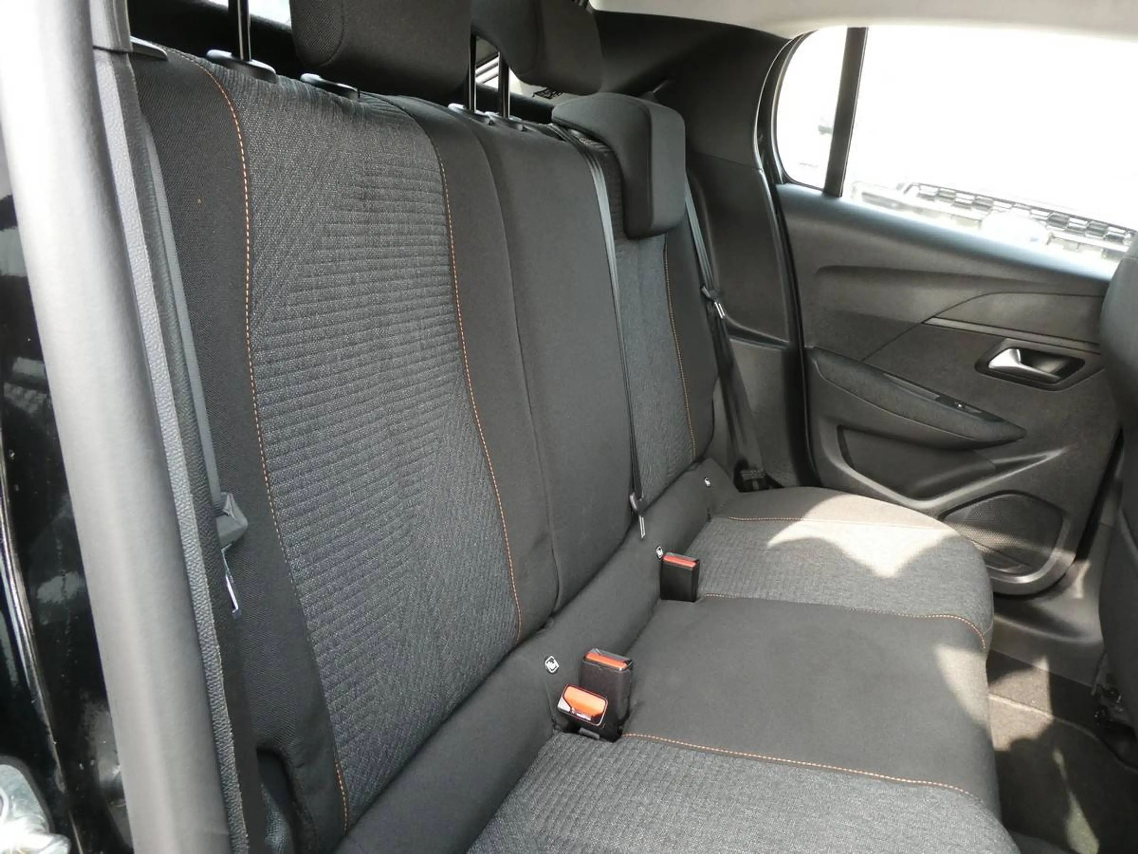Peugeot e-208 Electric 136pk Style Luxe Automaat '25 16000km (21232) — photo 13