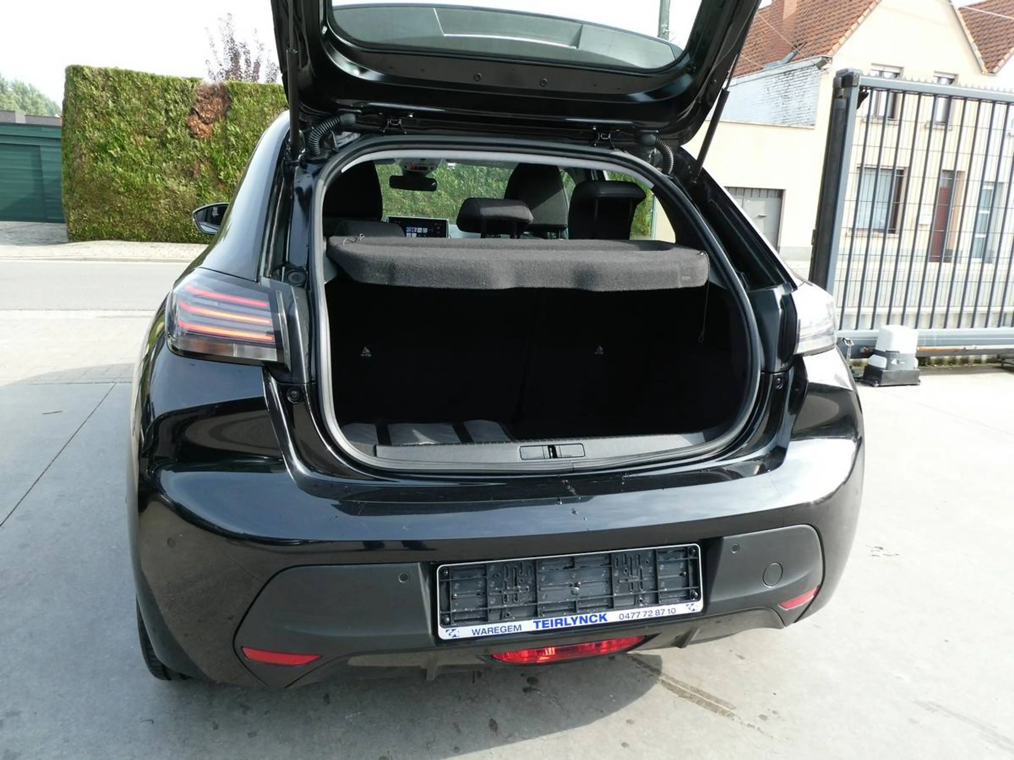Peugeot e-208 Electric 136pk Style Luxe Automaat '25 16000km (21232) — photo 14