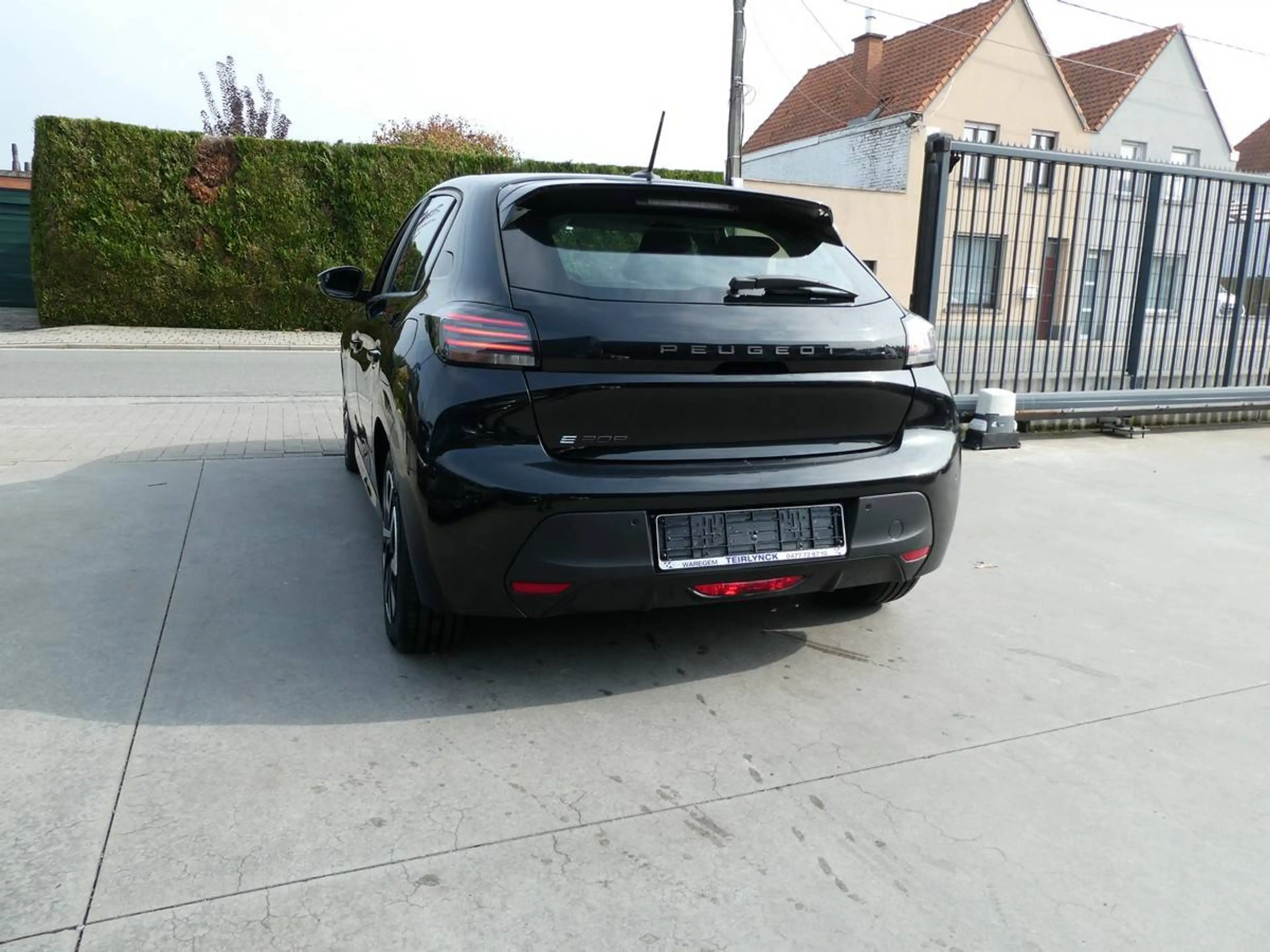 Peugeot e-208 Electric 136pk Style Luxe Automaat '25 16000km (21232) — photo 4