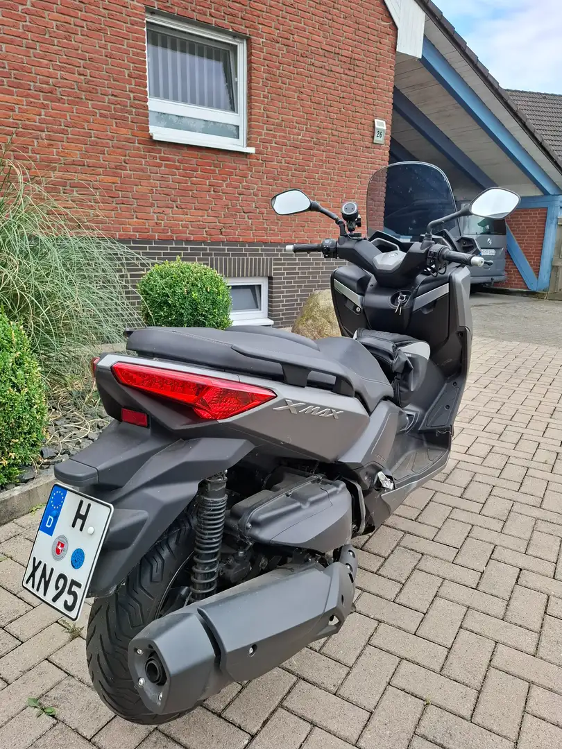 Yamaha X-Max 400 SH 111 - 1