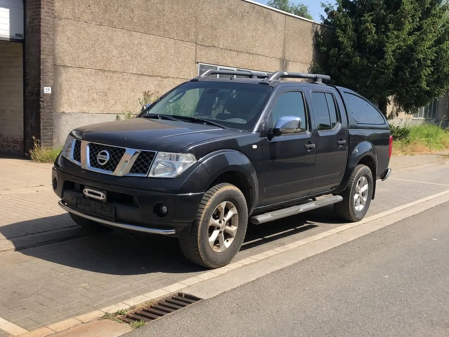 Nissan Navara 2.5 dCi 4x2 SE Sport Top - 1
