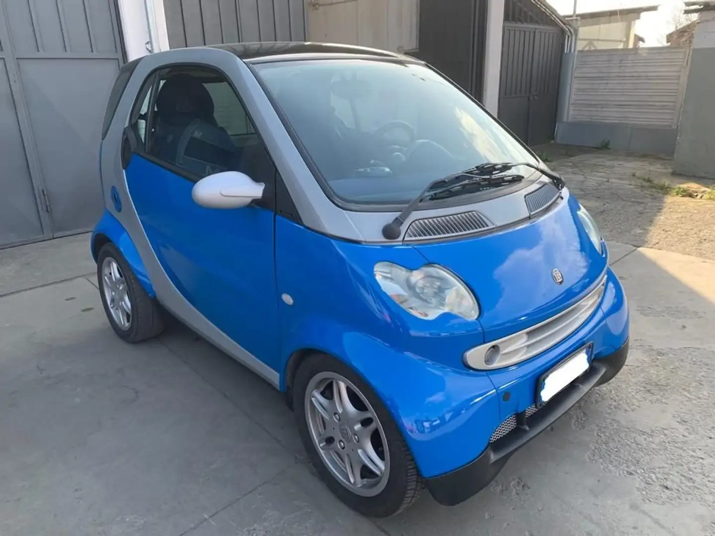 smart city-coupé/city-cabrio Bleu - 1