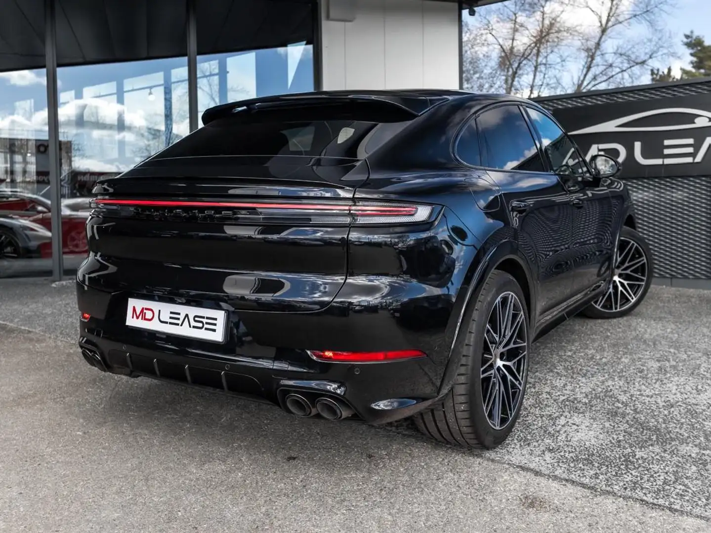 Porsche Cayenne coupe 3.0 v6 470 Noir - 2