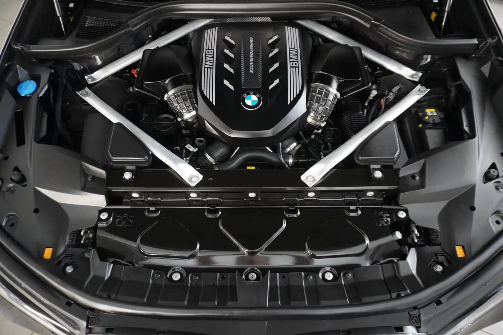 BMW X7 M50i Schwarz - 2