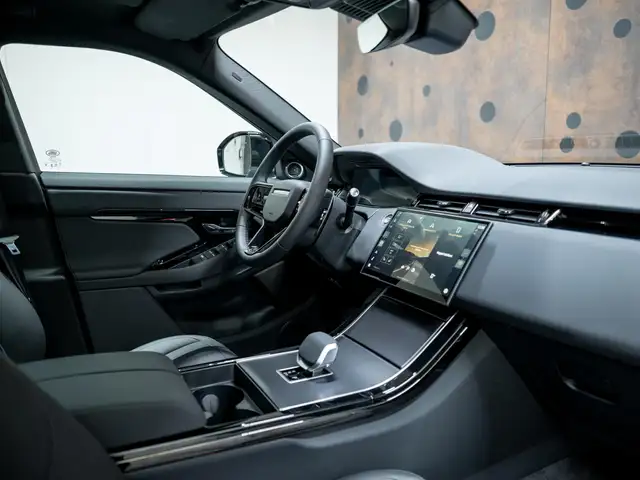 Land Rover Range Rover Evoque view 16