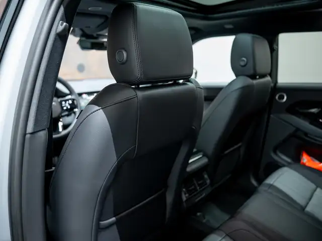 Land Rover Range Rover Evoque view 26
