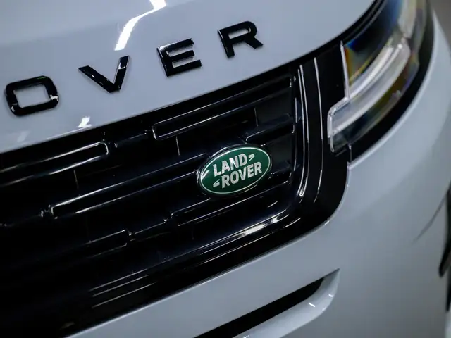 Land Rover Range Rover Evoque view 9