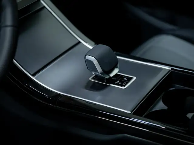 Land Rover Range Rover Evoque view 20