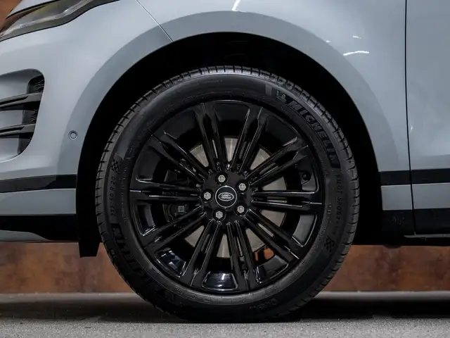 Land Rover Range Rover Evoque view 15