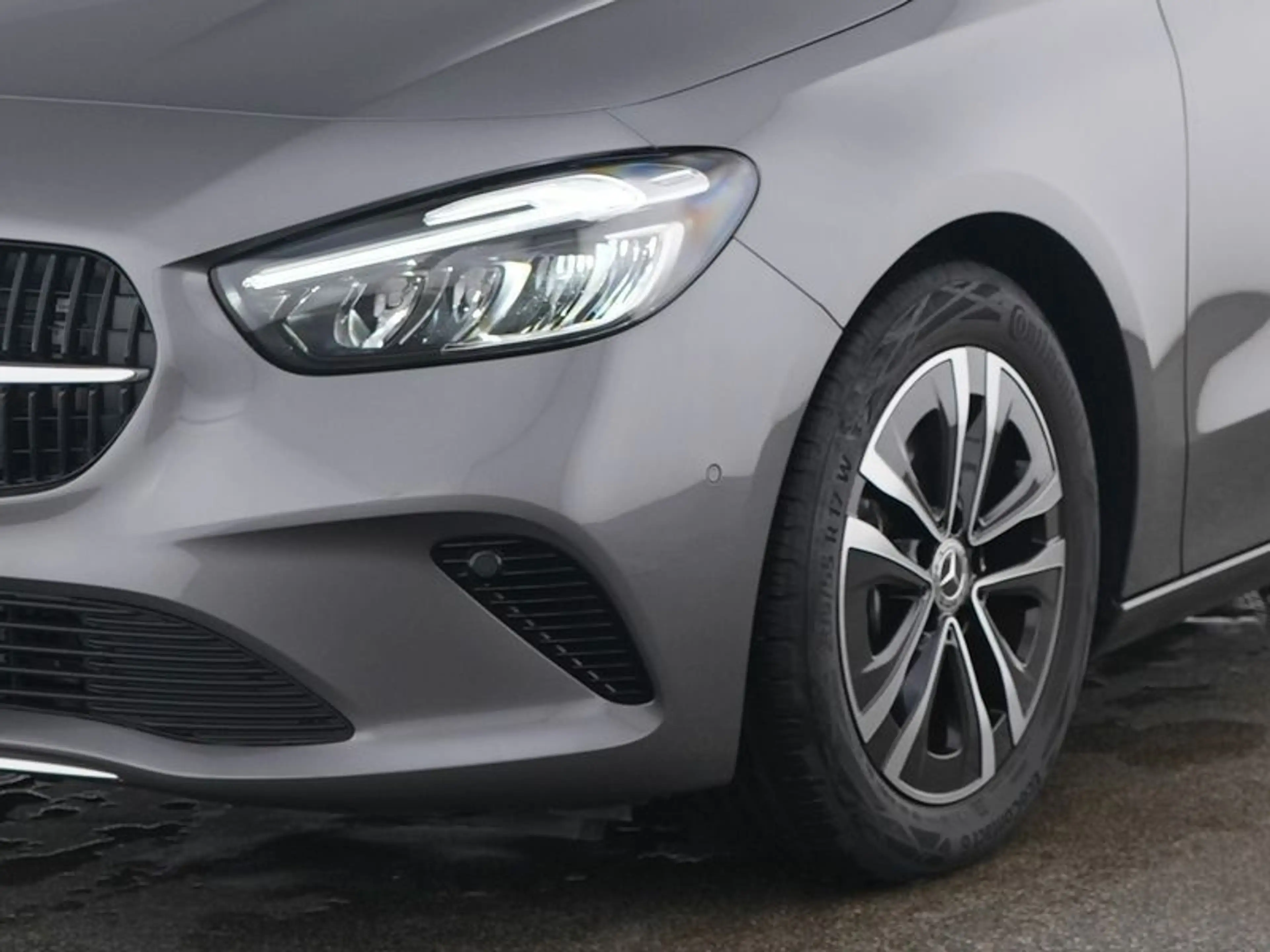 Mercedes-Benz B 180 Progressive Line Advanced AHK AUT Kam. LED — photo 2