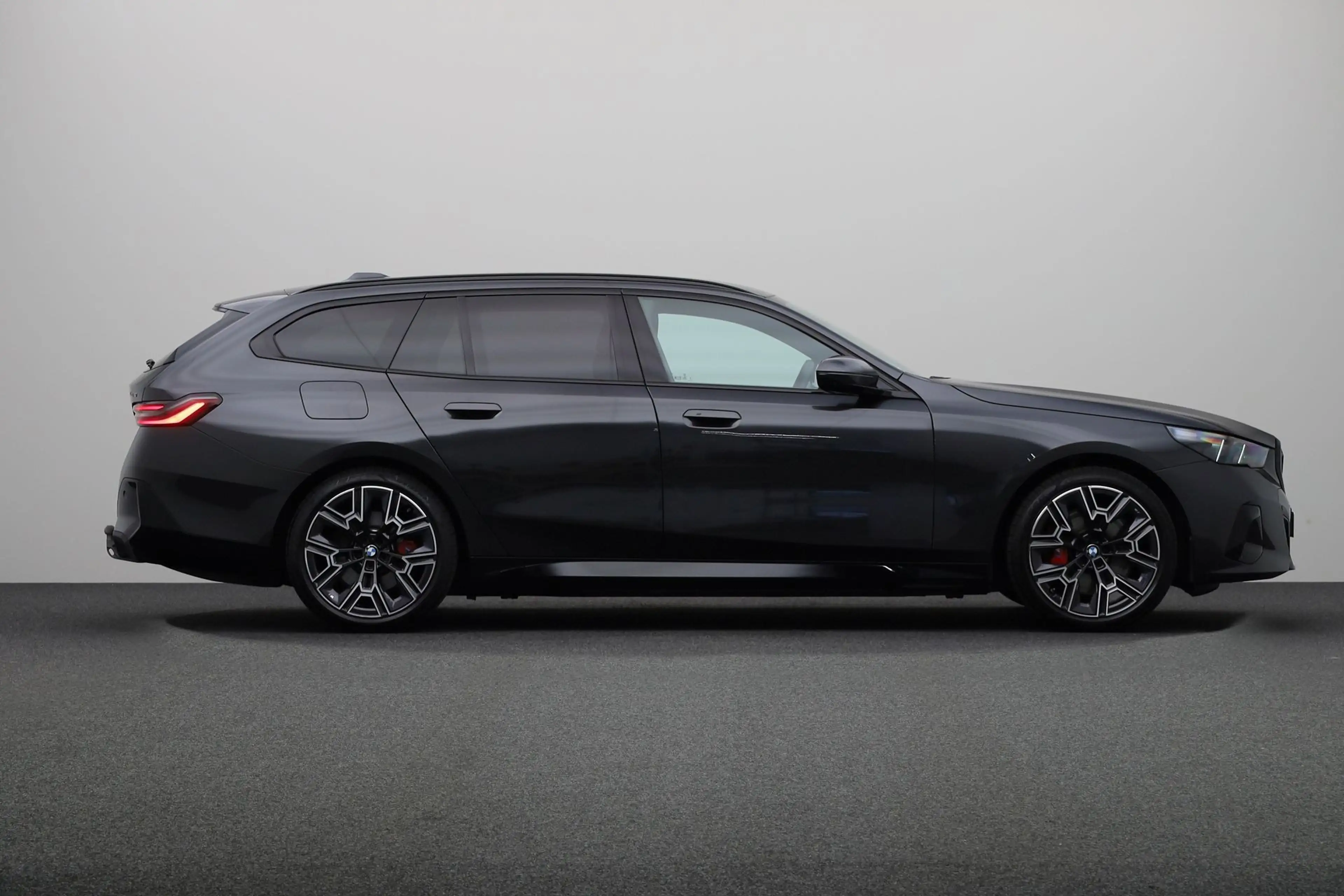 BMW i5 Touring eDrive40 M Sport Pro Edition 84 kWh | Trek — photo 10