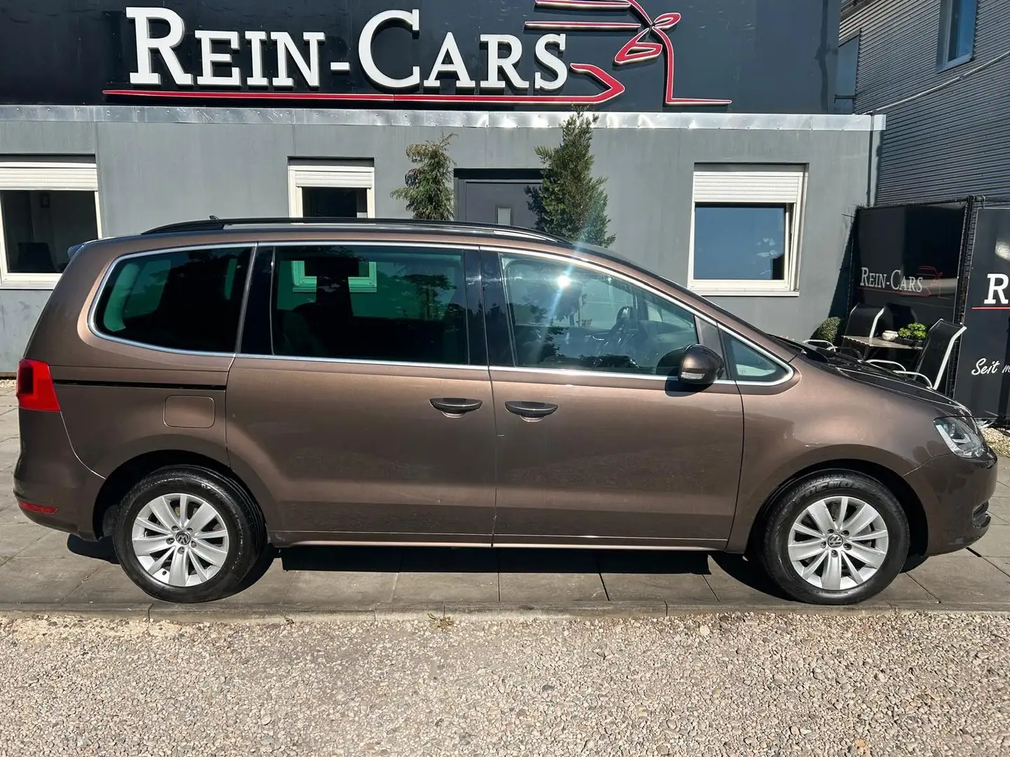 Volkswagen Sharan Comfortline BMT 2.0/I.HD/7-SITZER/NAV/SHZ Bruin - 2