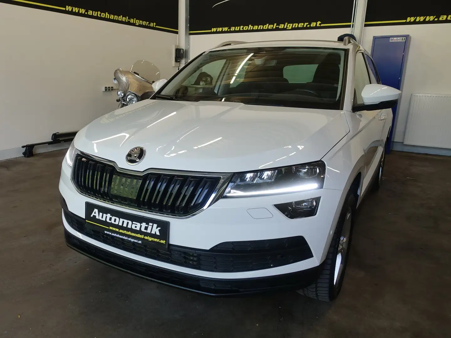 Skoda Karoq 2,0 TDI SCR 4x4 Style DSG Aut. Weiß - 1