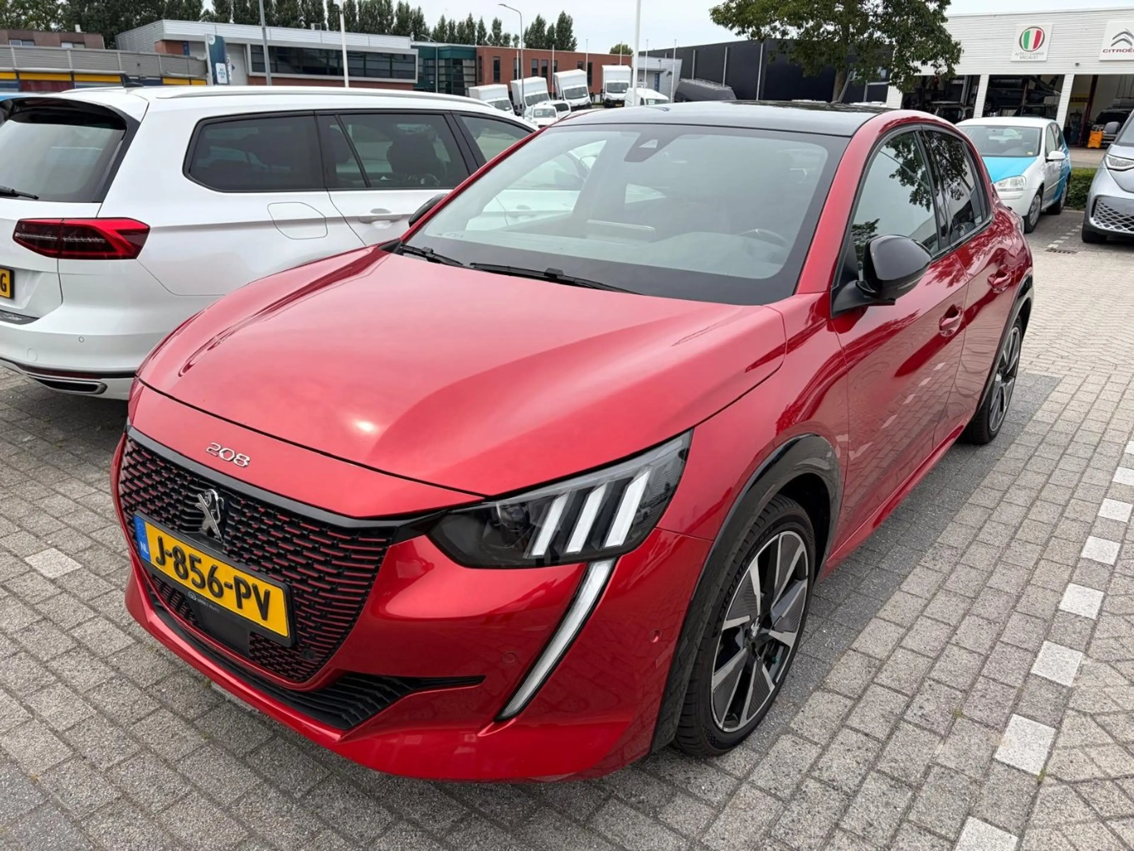 Peugeot e-208 EV GT 350 50 kWh Panorama Dak | Leder/Alcantara | — photo 11
