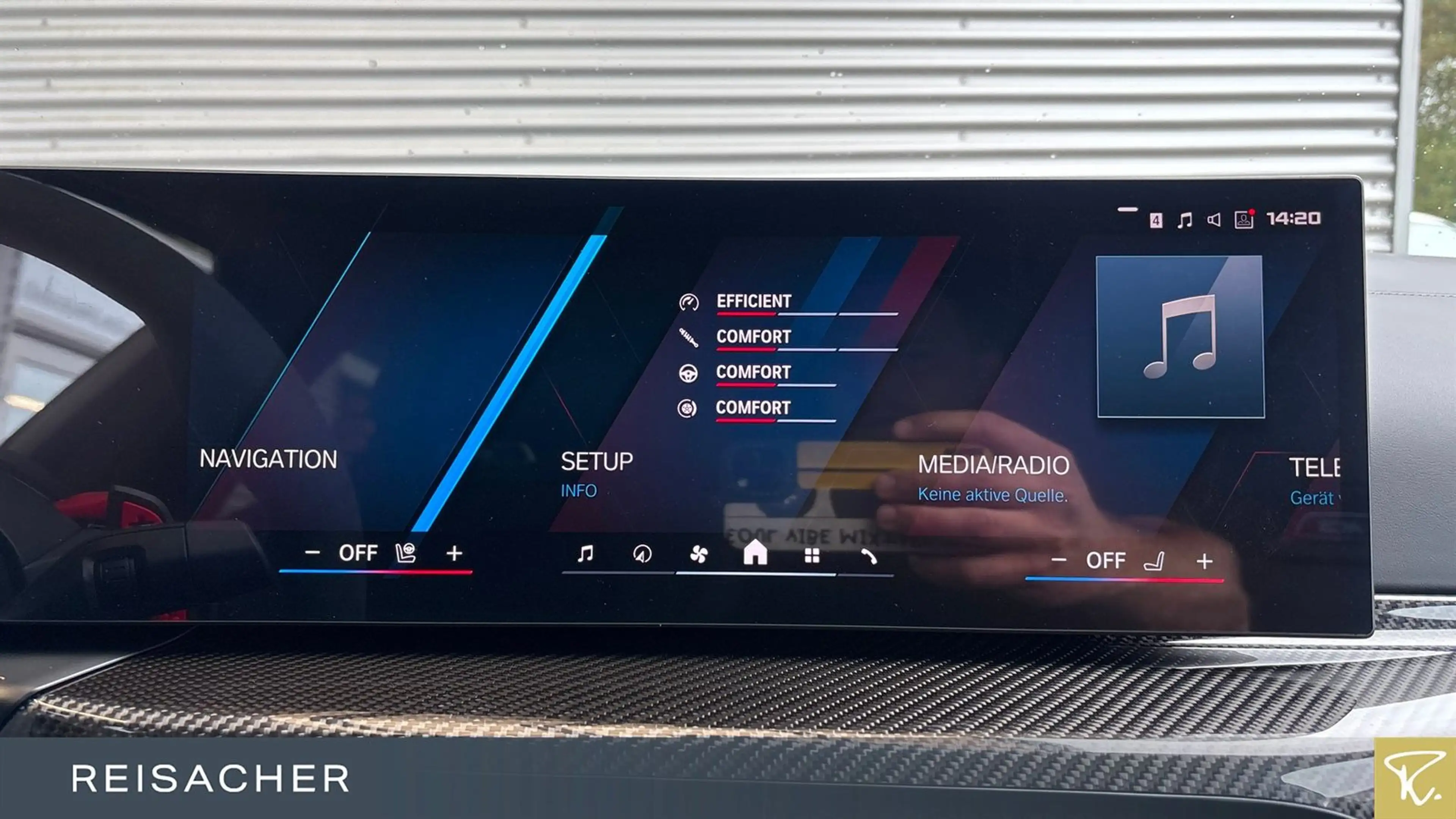 BMW M3 Competition mit M xDrive Touring DAB Radio — photo 12