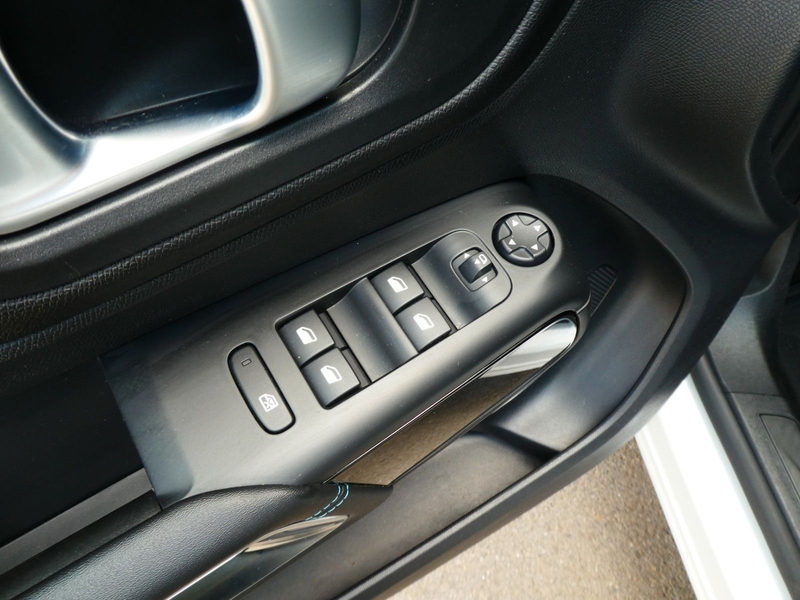 Citroen C5 Aircross Feel Pack, Klima, SHZ, PDC, Kamera — photo 13