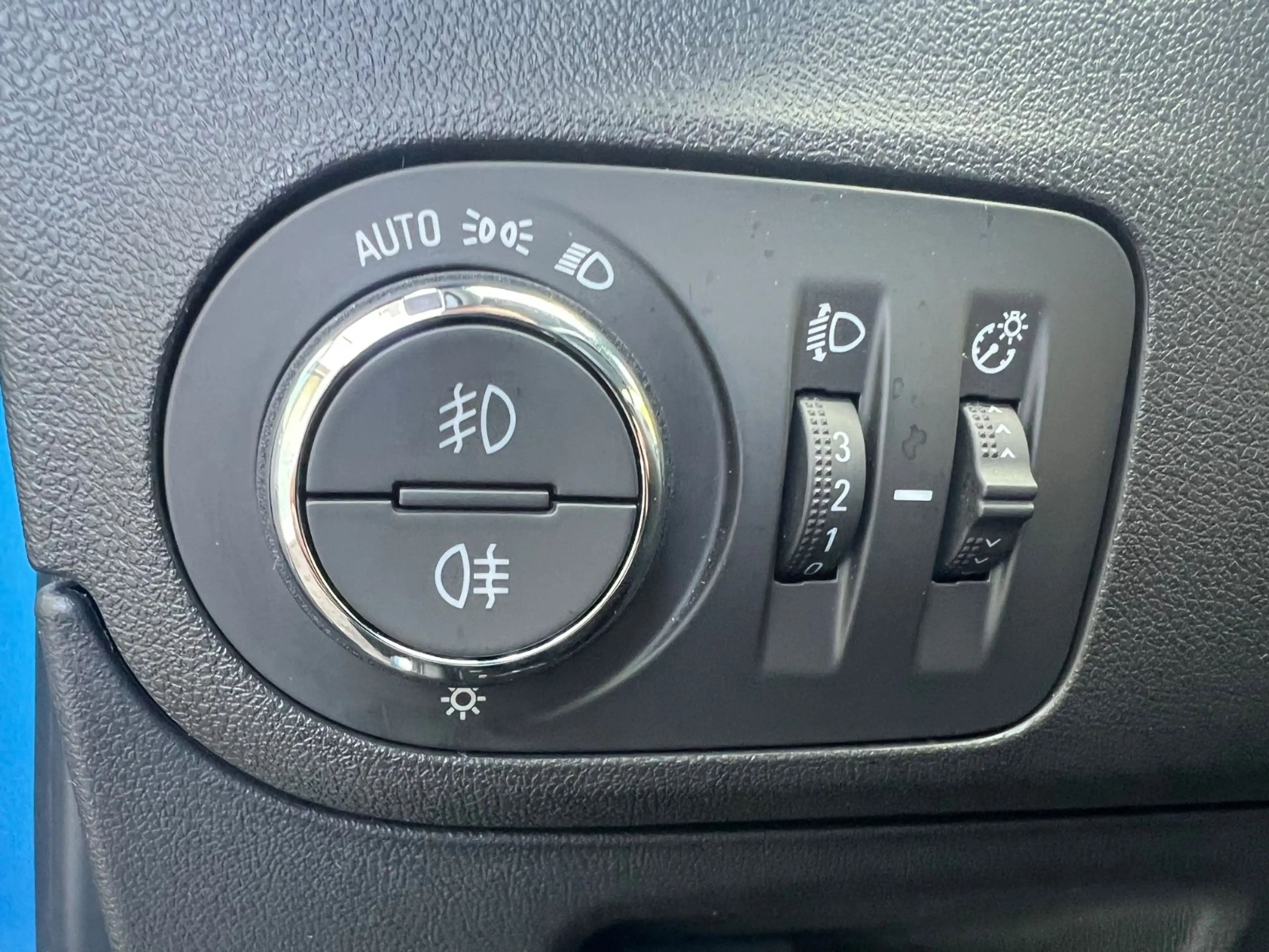 Opel Crossland X 120 Jahre"Klimaaut."Navi"Kamera" — photo 12