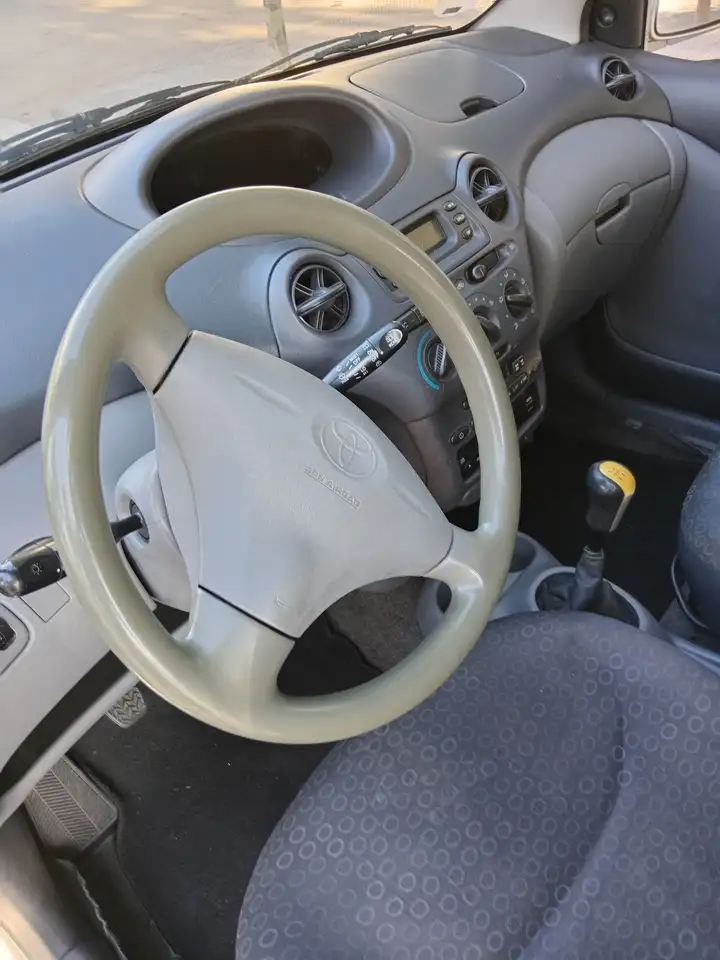 Toyota Yaris 1.0 Luna, foto 11